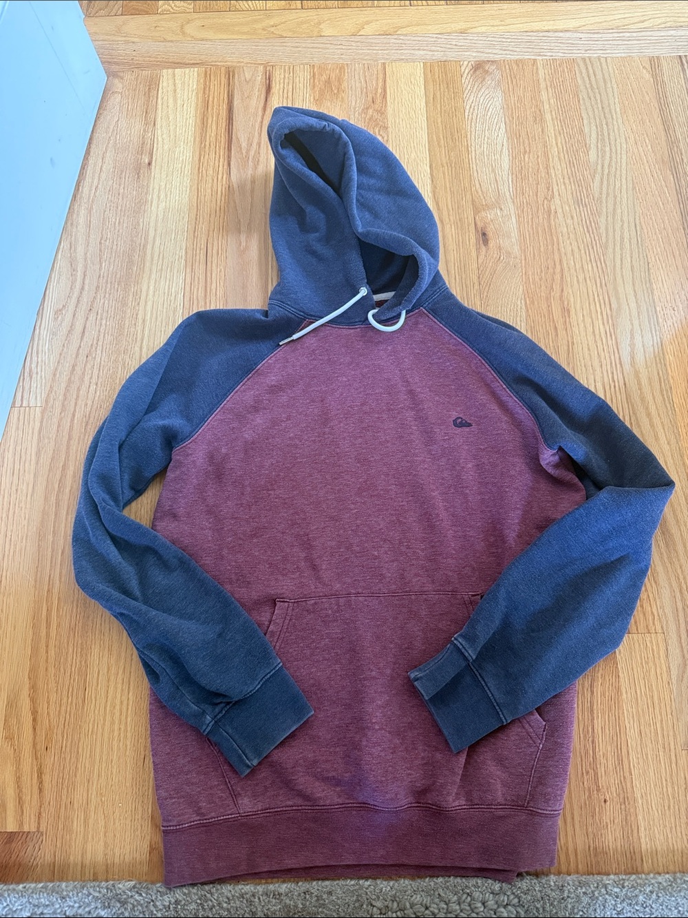 Quiksilver Men's Maroon Body Navy Raglan Pullover Hoodie